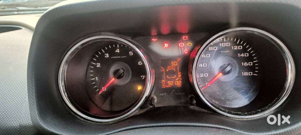 Mahindra Tuv 300 T10, 2016, Diesel