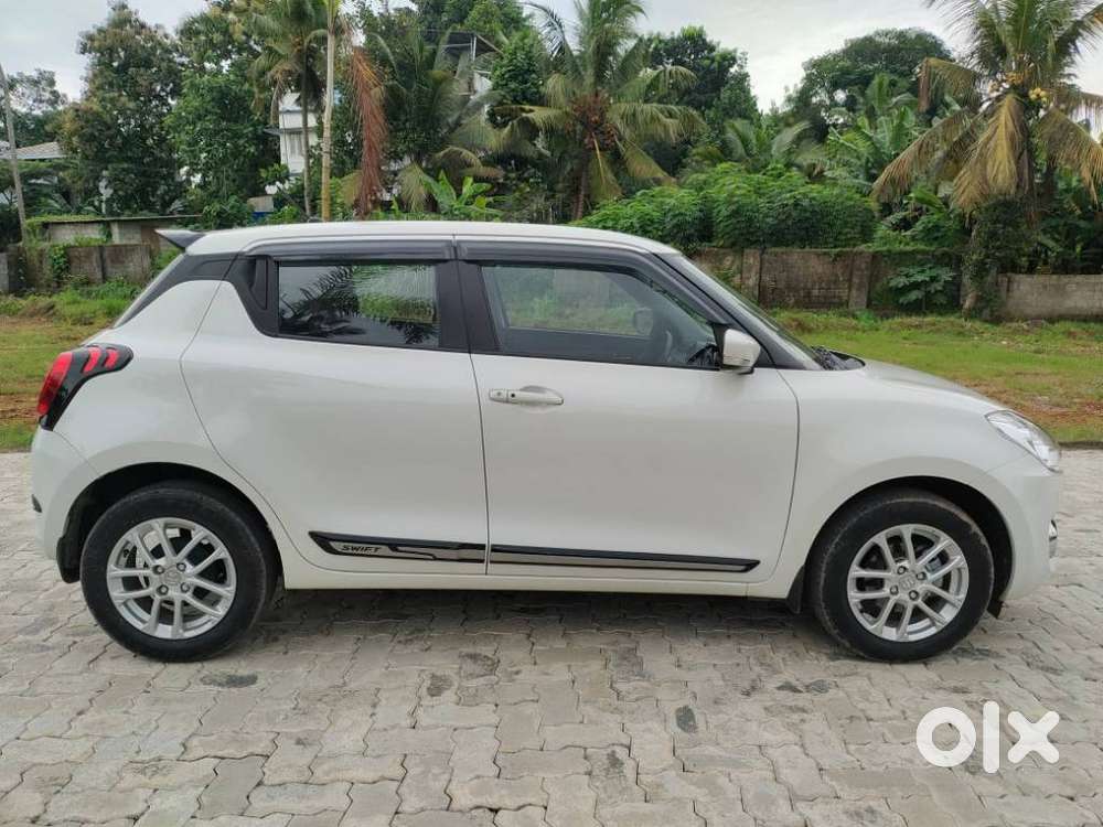 Maruti Suzuki Swift Vvt Zxi, 2022, Petrol