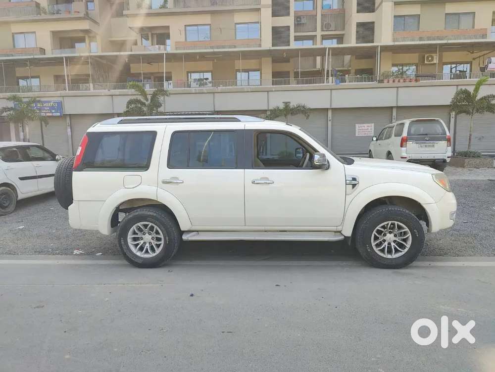 Ford Endeavour 2.5 2014