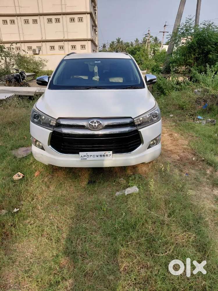 Toyota Innova Crysta 2016 Diesel 204000 Km Driven