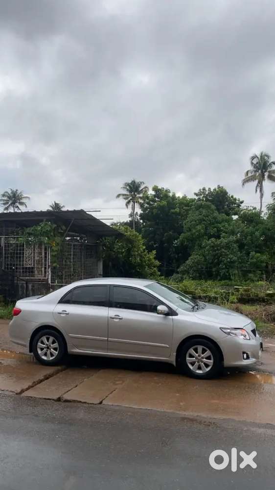 Corolla Altis Petrol