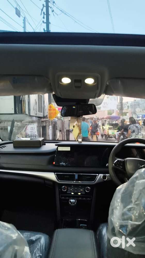 Mahindra Xuv700 Ax7 Luxury Pack Awd, 2025, Diesel