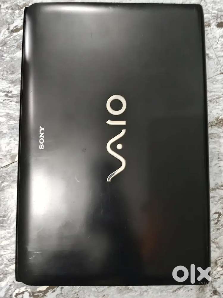 Sony VAIO SVE1511M1W  Intel Core i5  AMD Radeon Graphics  15.5 HD