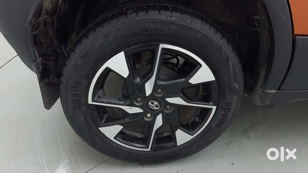 Tata Punch 1.2 Revotron Creative Amt Dual Tone, 2022, Petrol