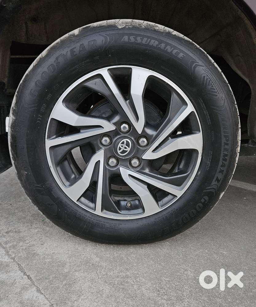 Toyota Innova Crysta [2020-ongoing] 2.7 Gx Mt 7 Str, 2021, Diesel