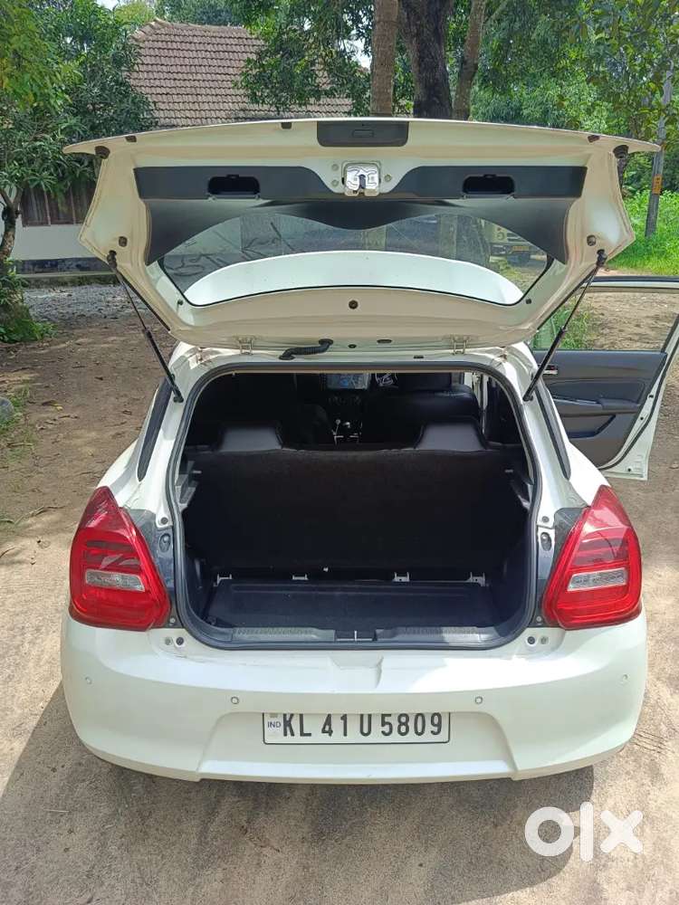 Maruti Suzuki Swift 2024 Petrol Automatic Vxi Ags
