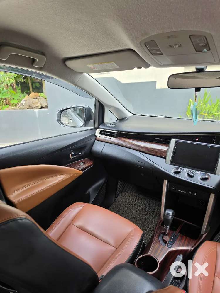 Toyota Innova Crysta 2.8 Diesel Automaticj