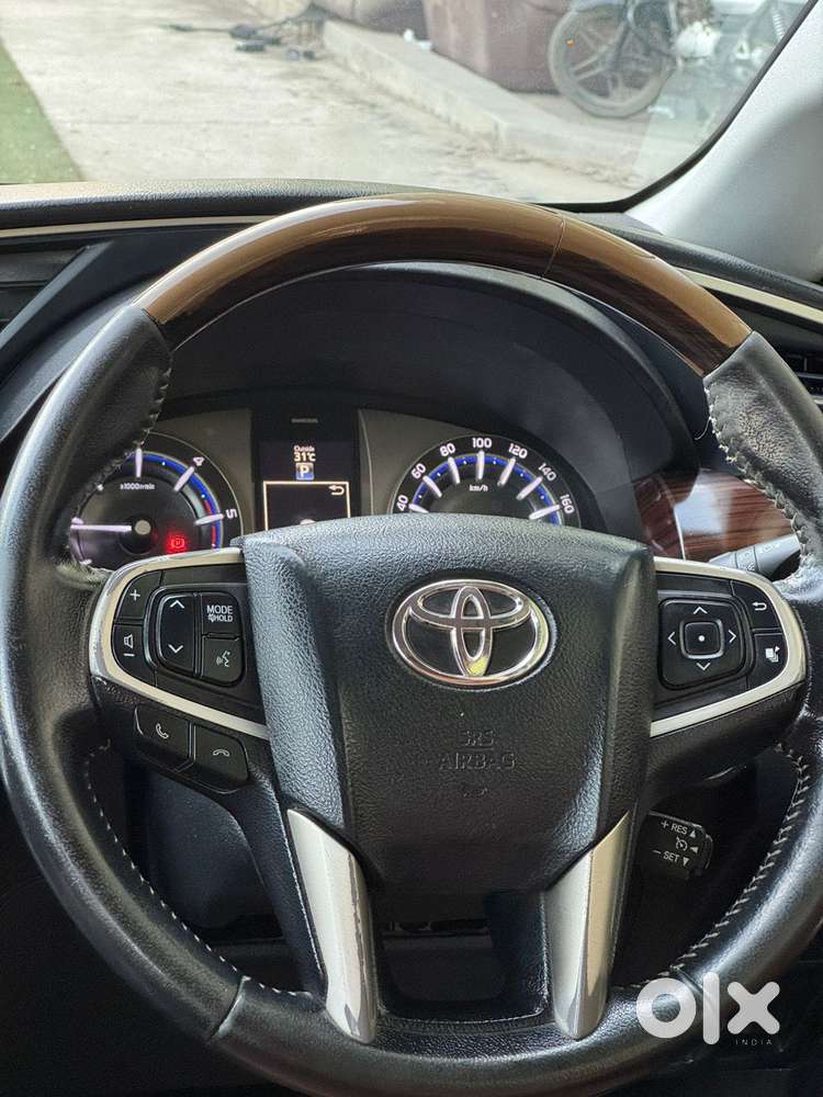 Toyota Innova Crysta 2.8 Zx At, 2016, Diesel