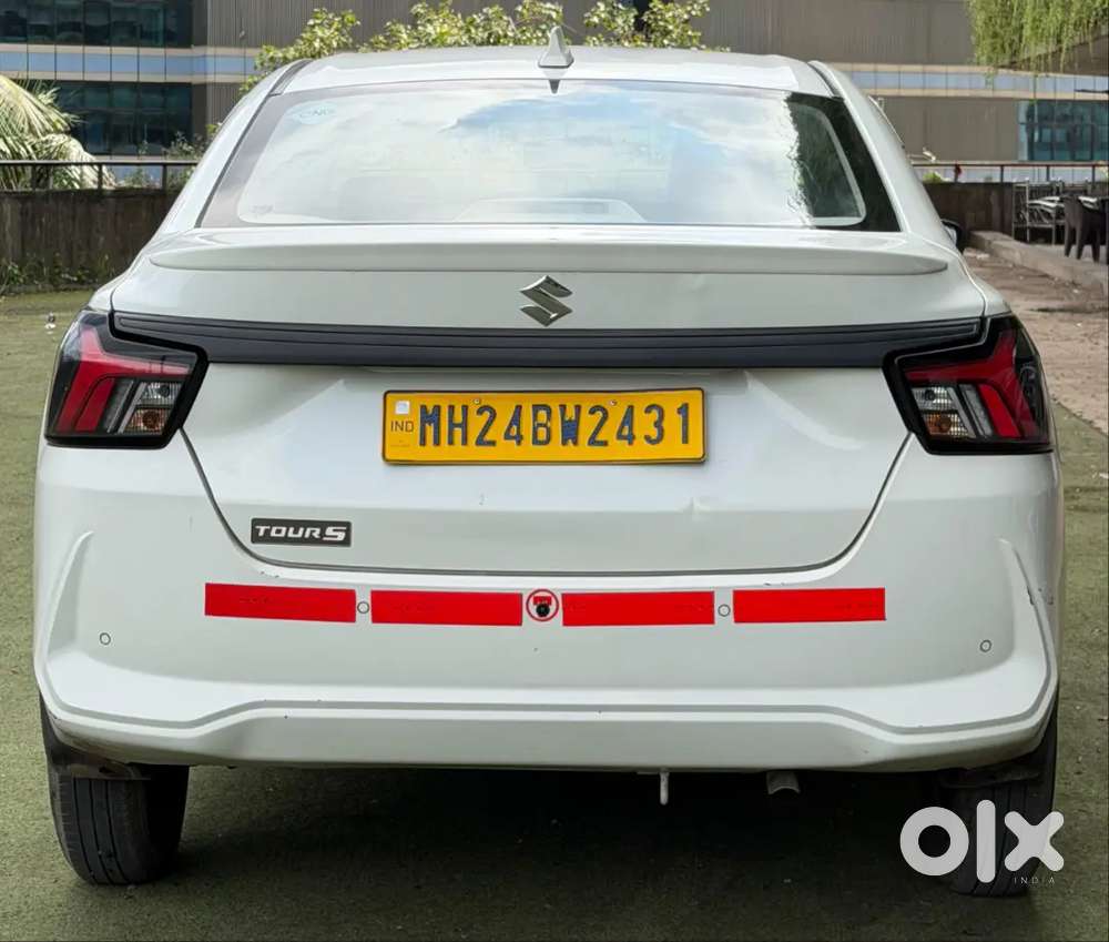 Swift Dzire Tour S Cng 2025