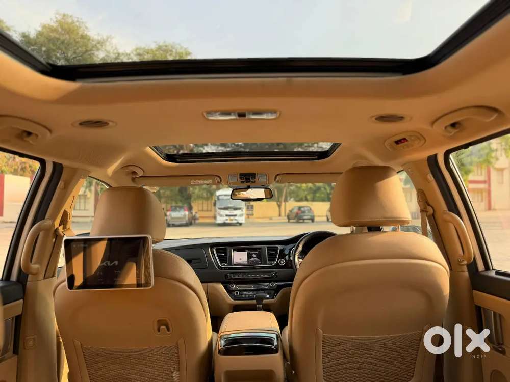 Kia Carnival Limousine 2022 Diesel Just 32000 Km Driven