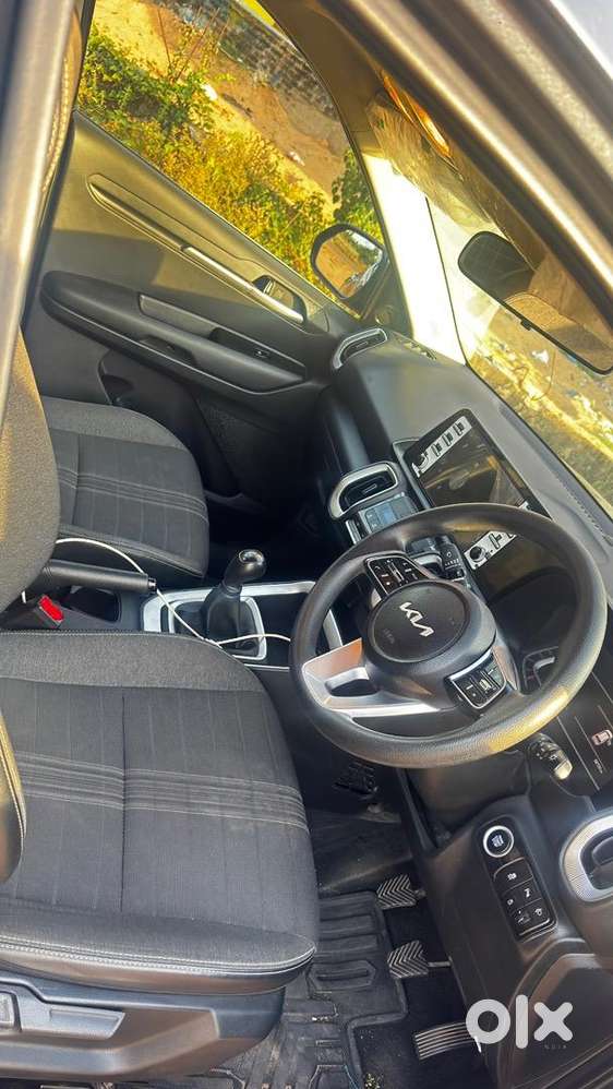 Kia Sonet 2024 Petrol Well Maintained