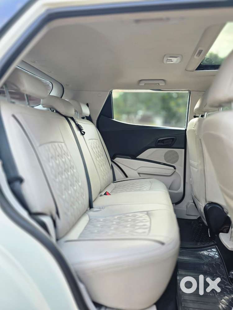 Mahindra Xuv300 W6 Amt Diesel, 2021, Diesel