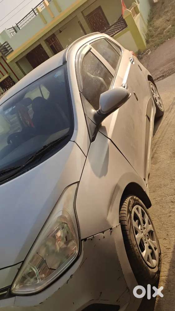 Hyundai Grand I10 2015 Petrol 100000 Km Driven
