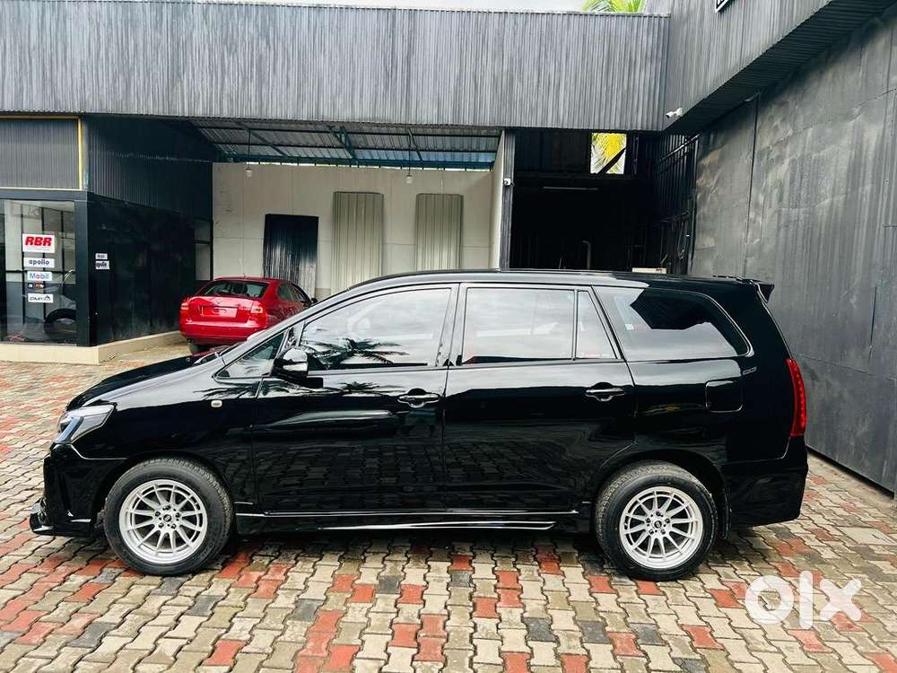 Toyota Innova 2015 Diesel Well Maintained