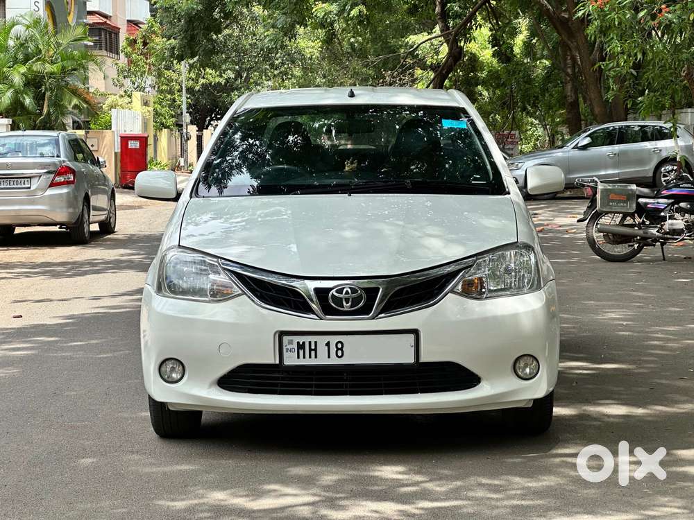 Toyota Etios V, 2011, Petrol