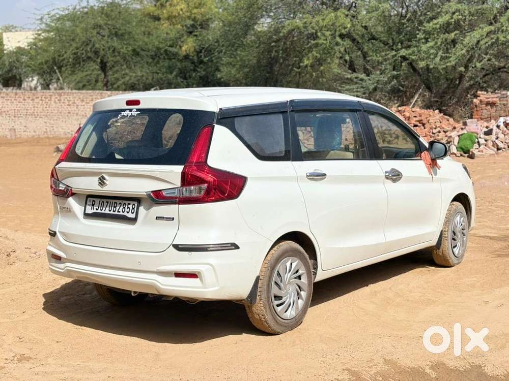 Maruti Suzuki Ertiga 1 Petrol 14000 Km Driven