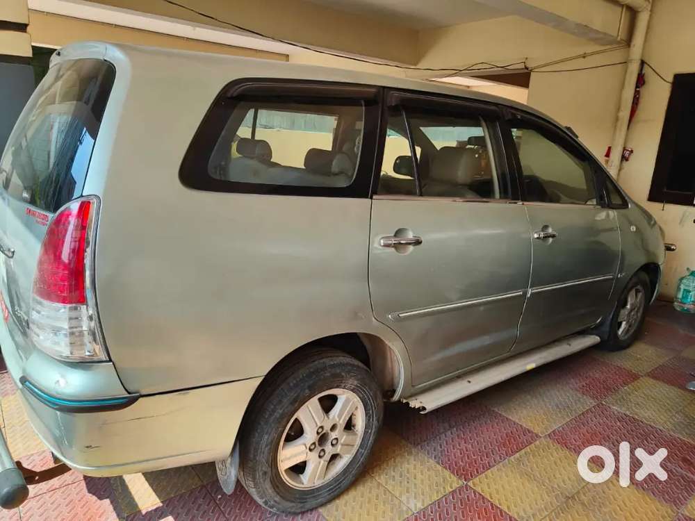 Innova 2006 V 2.5 8 Setter Ac Rear Ac Single Owner Original Paint