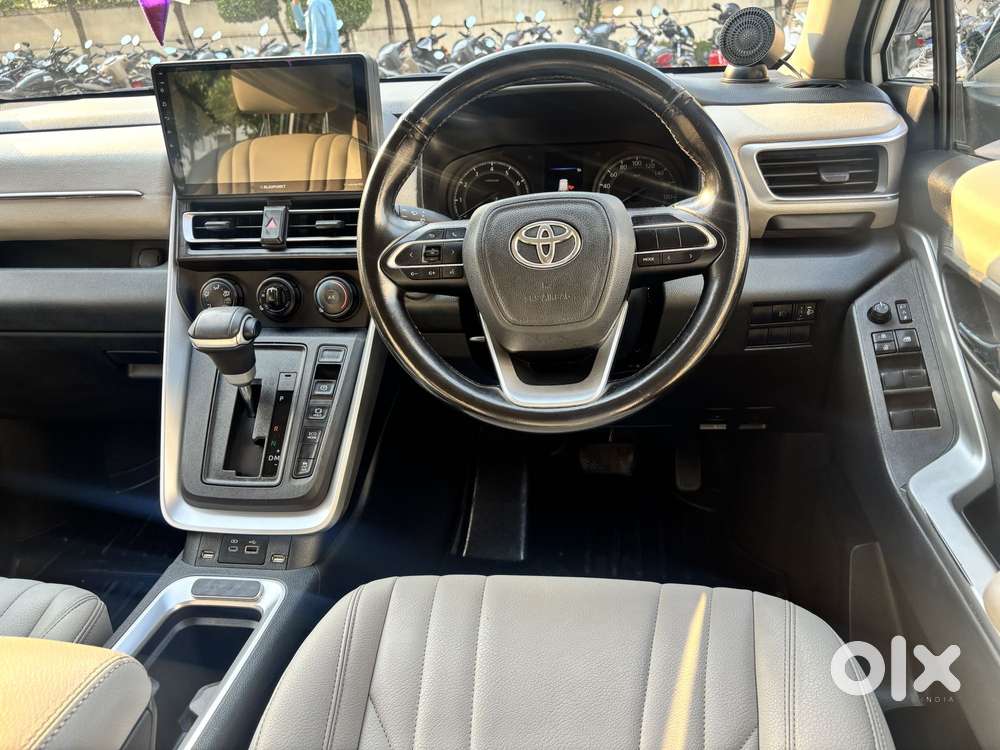Toyota Innova Hycross 2.0 Gx 8 Str, 2023, Petrol