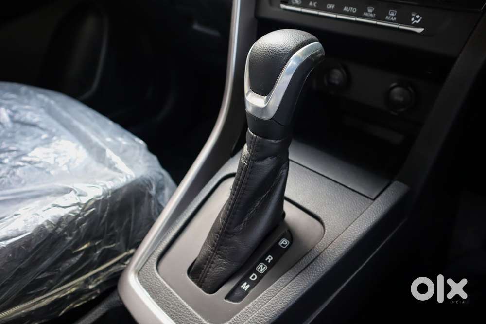 Maruti Suzuki Brezza 1.5 Vxi At Smart Hybrid, 2025, Petrol