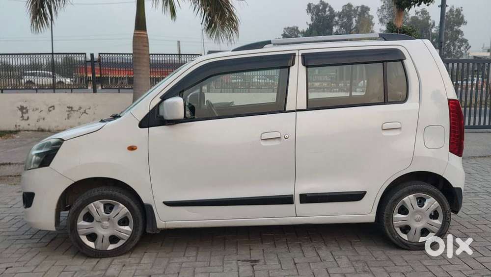 Maruti Suzuki Wagon R Vxi Amt, 2018, Petrol