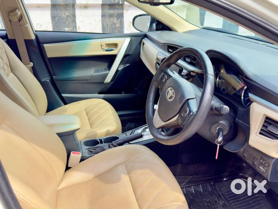 Toyota Corolla Altis G At, 2015, Petrol