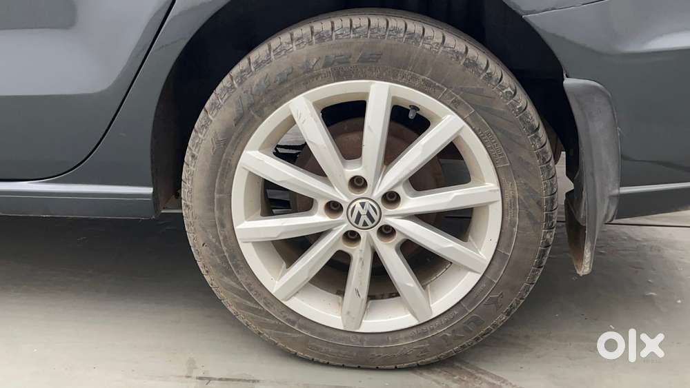 Volkswagen Vento 1.2l Tsi Highline Plus At Petrol, 2017, Petrol