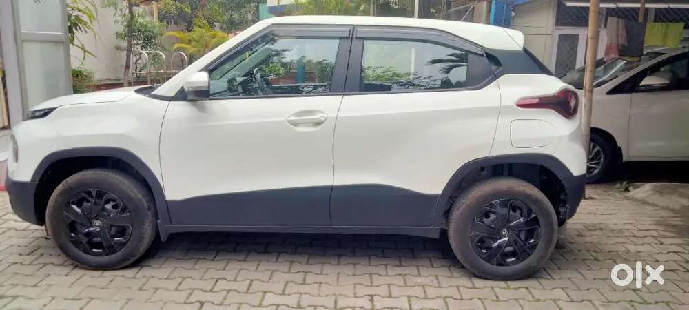Tata Punch 2025 Petrol 1900 Km Driven