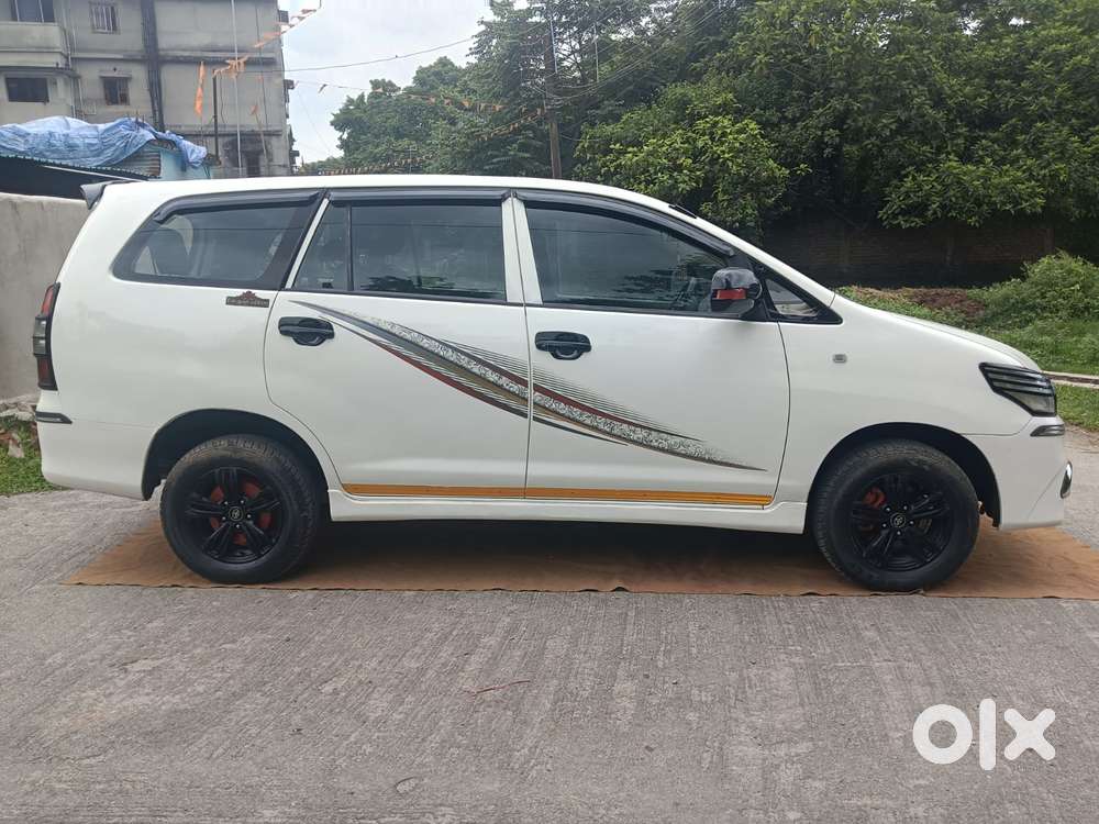 Toyota Innova 2.5 G (diesel) 7 Seater Bs Iv, 2015, Diesel