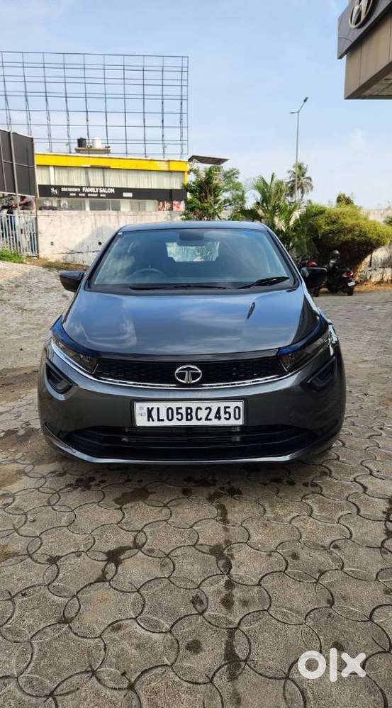 Tata Altroz Xm (s) Petrol, 2023, Petrol