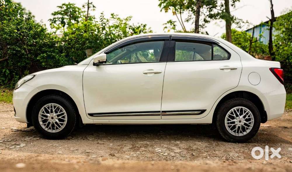 Maruti Suzuki Swift Dzire Vxi Optional, 2021, Petrol