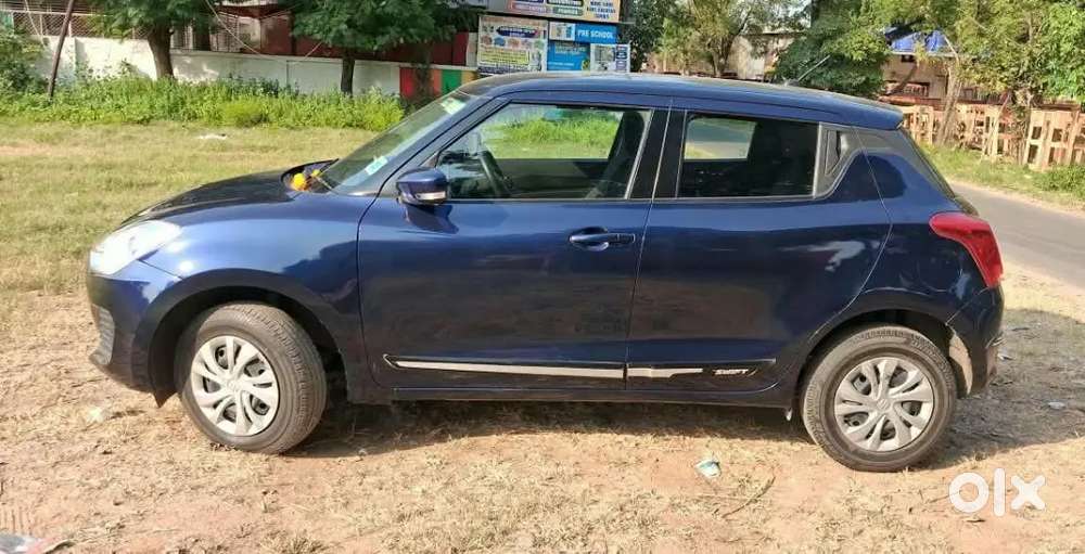 Maruti Suzuki Swift 2021 Vxi Amt
