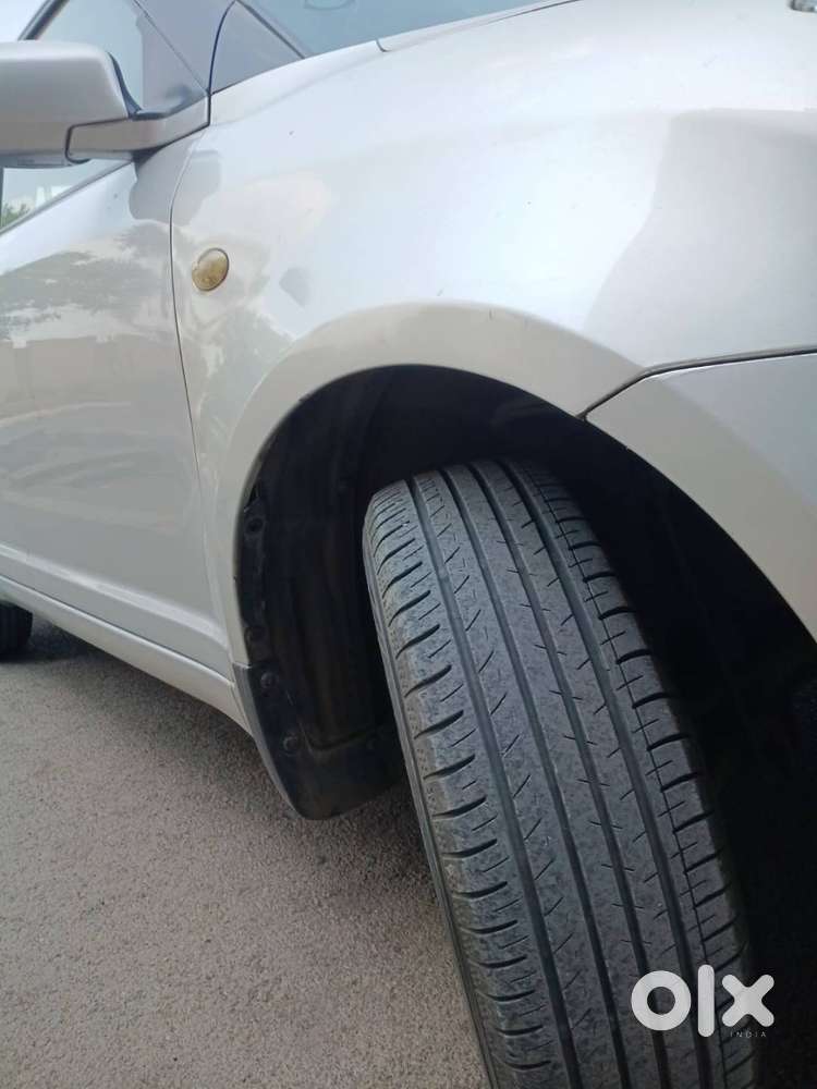 Maruti Suzuki Swift Dzire 2012