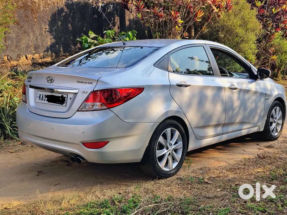 Hyundai Fluidic Verna 2012 Electric 96800 Km Driven