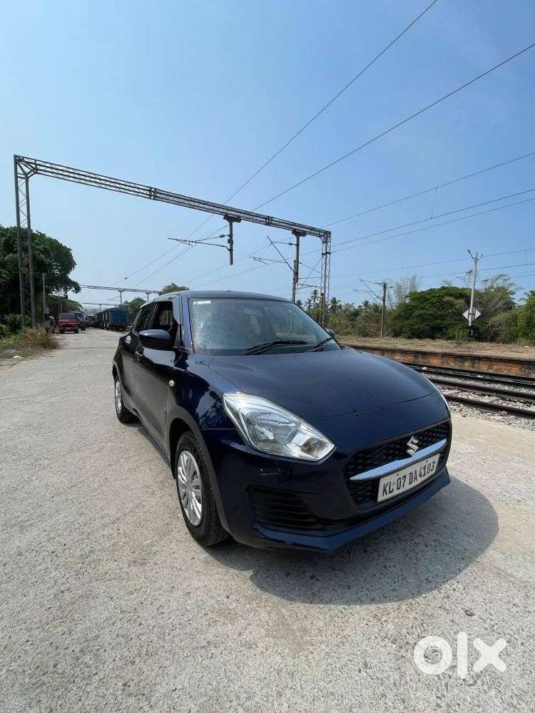 Maruti Suzuki Swift 1.2 Lxi (o), 2023, Petrol