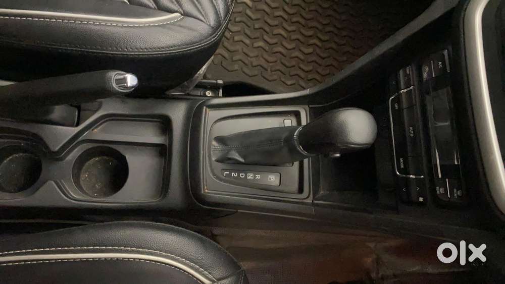 Maruti Suzuki Vitara Brezza 1.5 Vxi At, 2022, Petrol