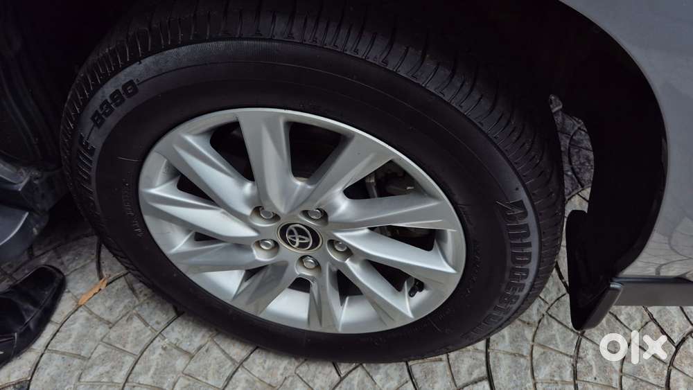 Toyota Innova Hycross, 2023, Petrol