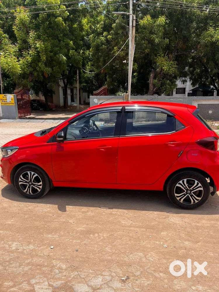Tata Tiago 1.2 Revotron Xt (o), 2024, Petrol