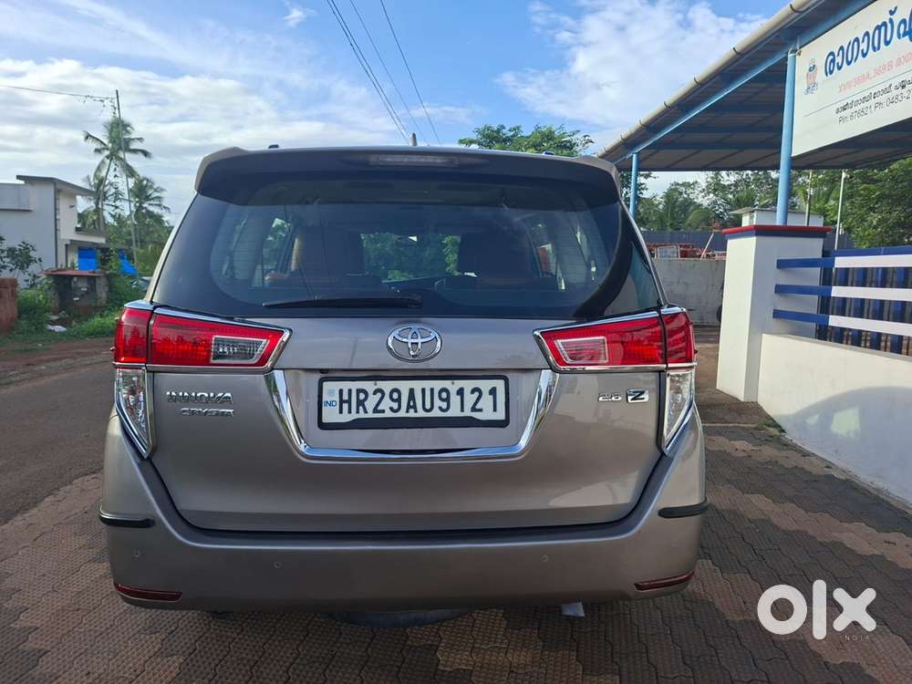 Toyota Innova Crysta 2019