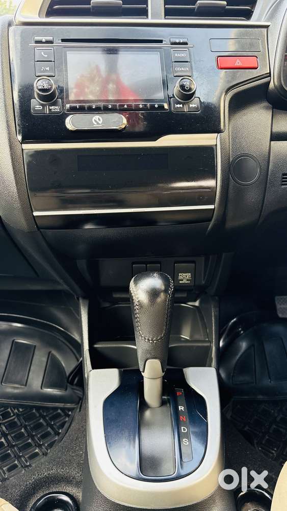 Honda Jazz V Automatic, 2015, Petrol