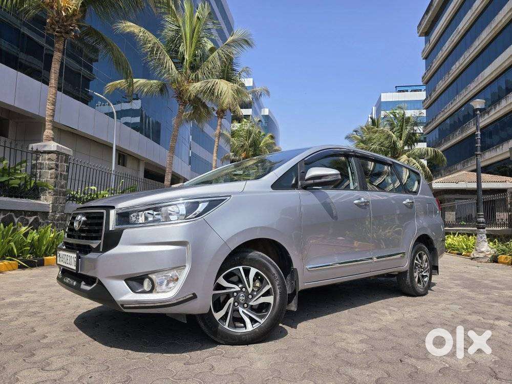 Toyota Innova Crysta 2.4 G Plus Mt 8 Str, 2024, Diesel