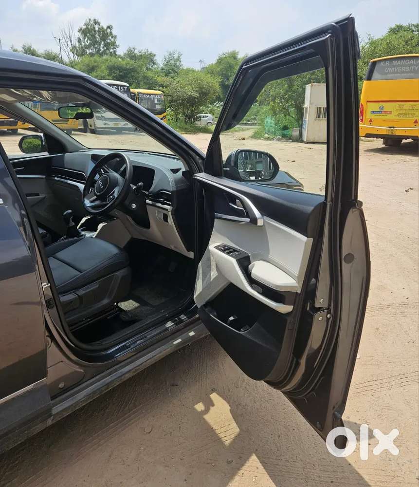 Kia Carens Premium O, November 2024 Model, Kms 5733 Only