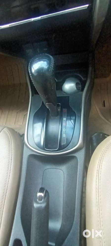 Honda City V At Sunroof I-vtec, 2016, Petrol