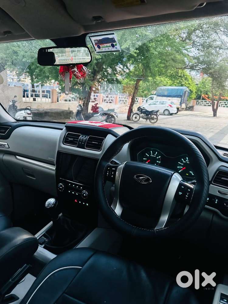 Mahindra Scorpio S10, 2015, Diesel