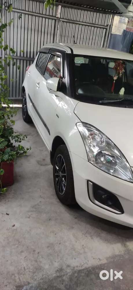 Maruti Swift Vxi 2017