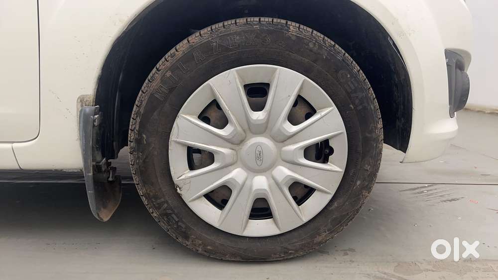 Ford Figo 2010-2012 Petrol Zxi, 2015, Petrol