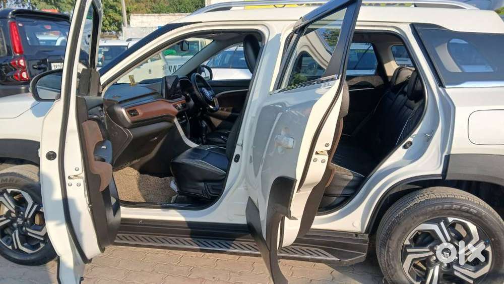 Maruti Suzuki Brezza Zxi Plus Smart Hybrid, 2023