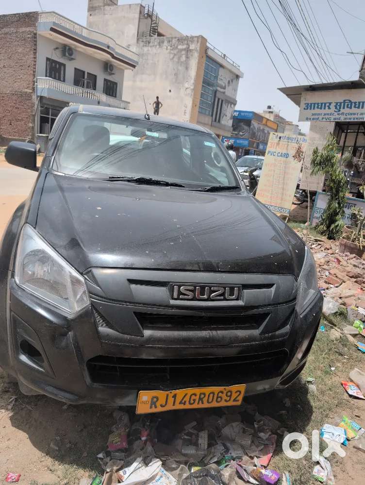 Isuzu D-max  Dec 2023 Diesel 35000 Km Driven