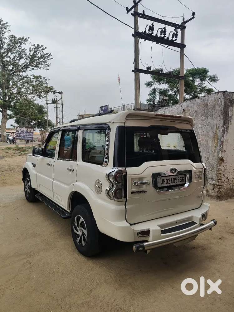 Mahindra Scorpio Diesel 2017 S2 M2di 9 Seater