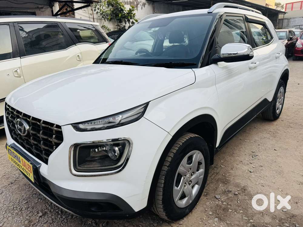 Hyundai Venue 1.2 S Plus, 2022, Petrol