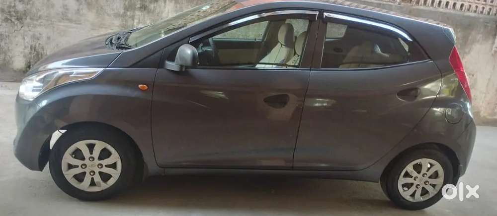 Hyundai Eon 2014 Petrol 96000 Km Driven @ Rs.2,15,000/-